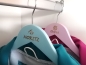 Preview: Kleiderbügel personalisiert mit Wunschgravur - Pastelfarben