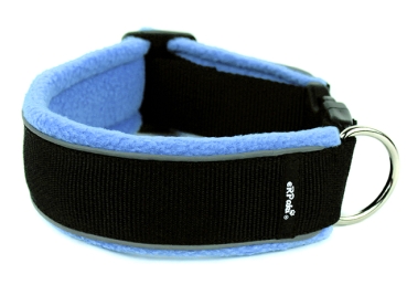breites Hundehalsband mit Klickverschluss und Reflektorband robustes Gurtband schwarz gepolstert mit weichem Polar Fleece hellblau