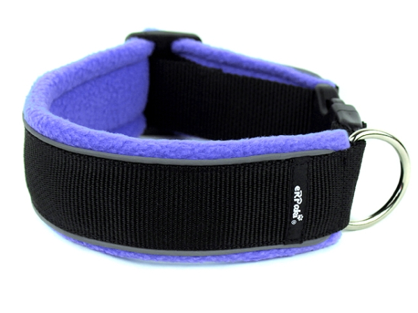 breites Hundehalsband mit Klickverschluss und Reflektorband robustes Gurtband schwarz gepolstert mit weichem Polar Fleece flieder